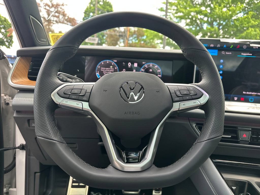 New 2026 Volkswagen Tiguan SEL R-Line AWD/4WD image 12