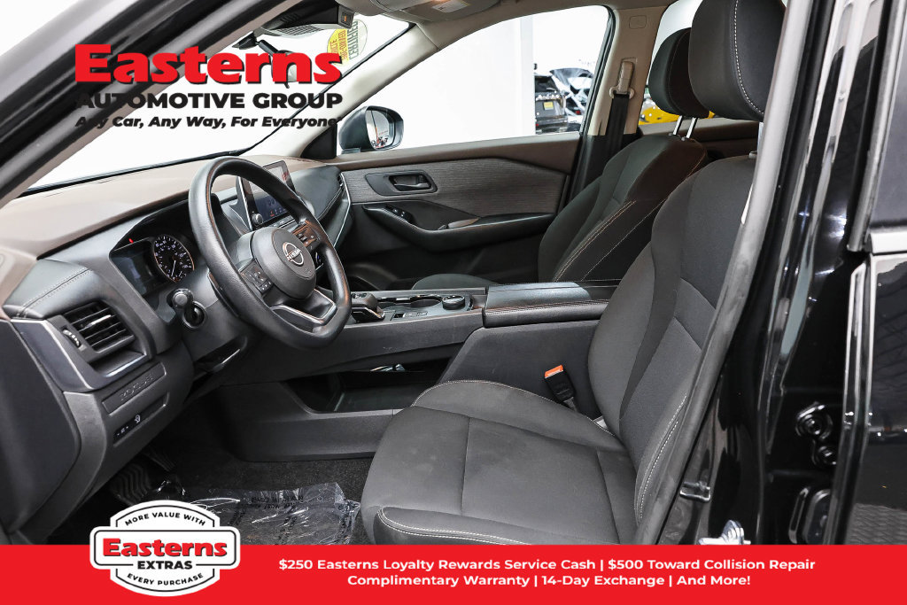 Used 2023 Nissan Rogue S AWD/4WD image 15