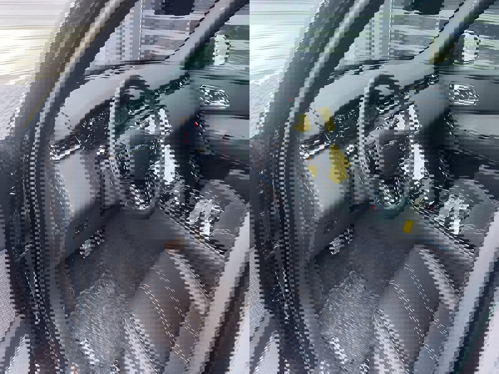 Used 2023 Land Rover Range Rover Velar R-Dynamic S image 19