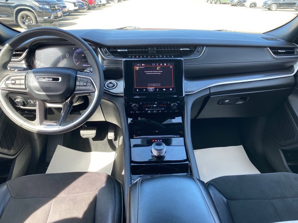 Used 2023 Jeep Grand Cherokee Altitude image 20