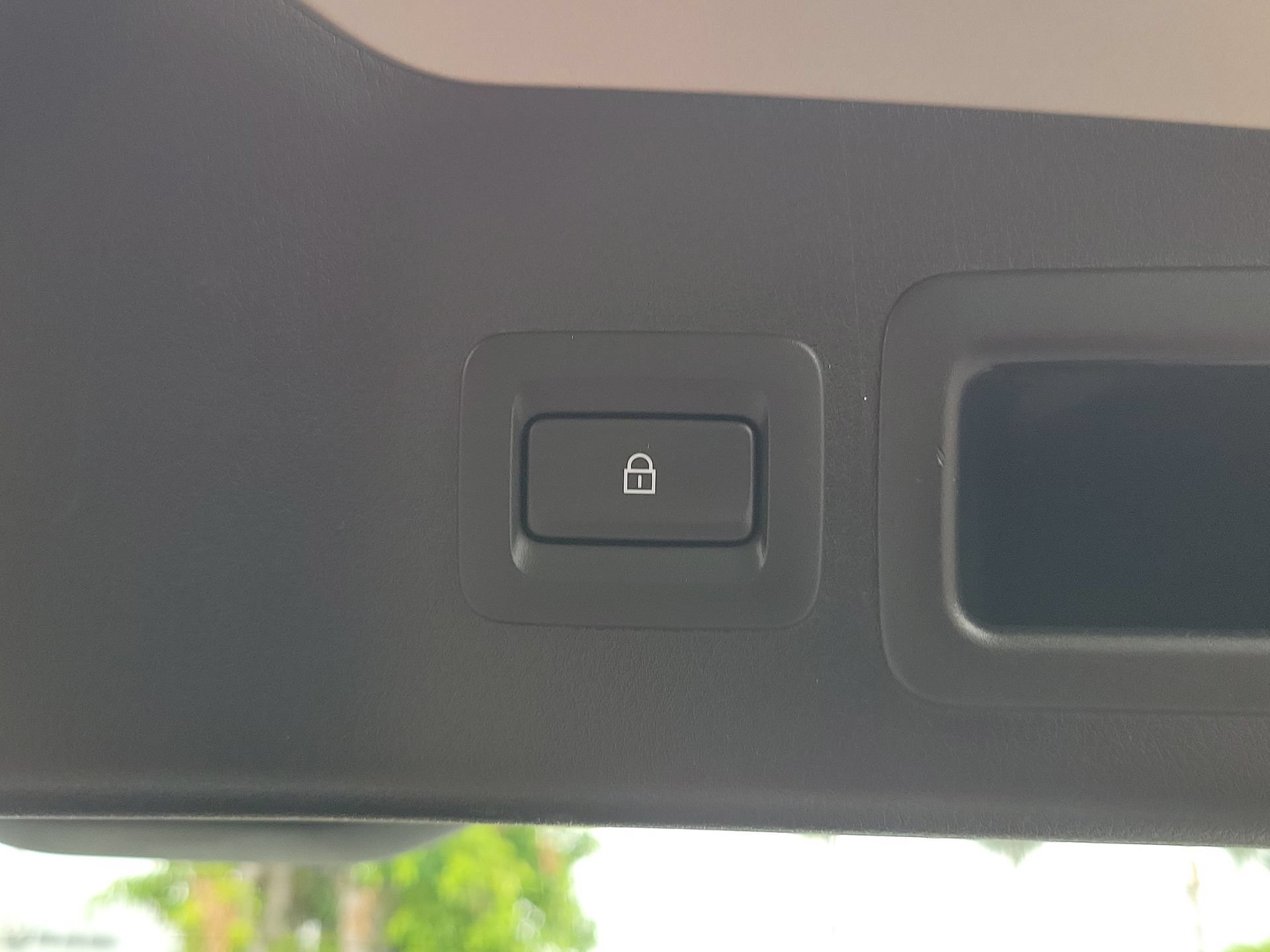 Used 2024 MAZDA MAZDA3 s FWD image 19