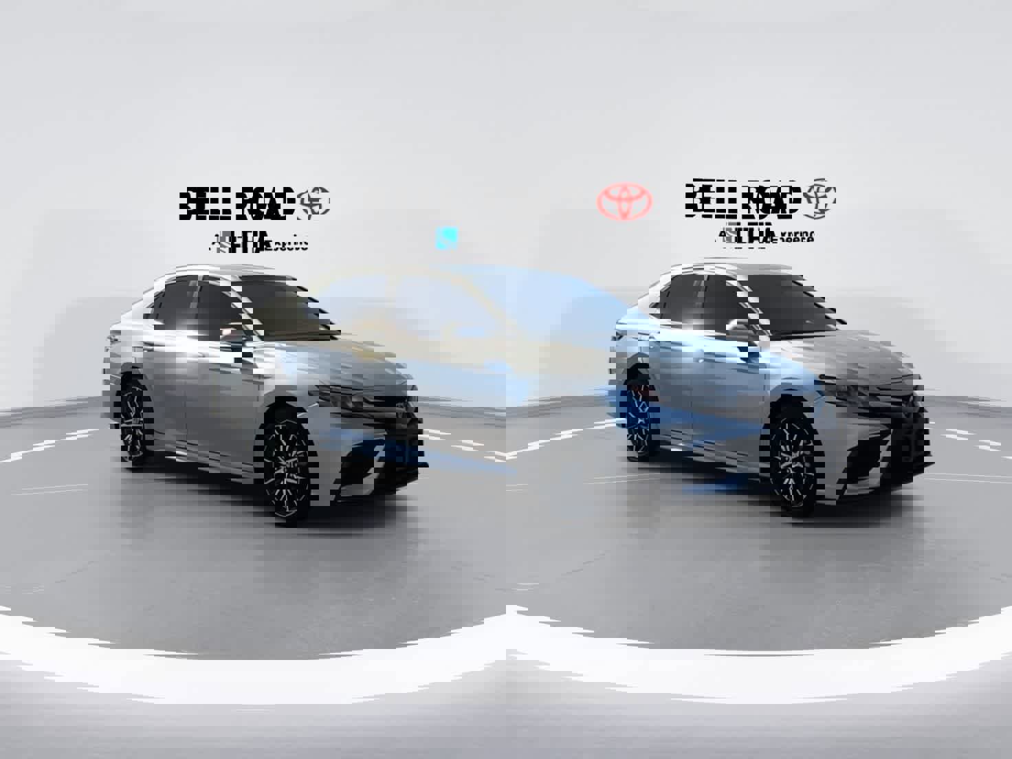 Used 2022 Toyota Camry SE image 2