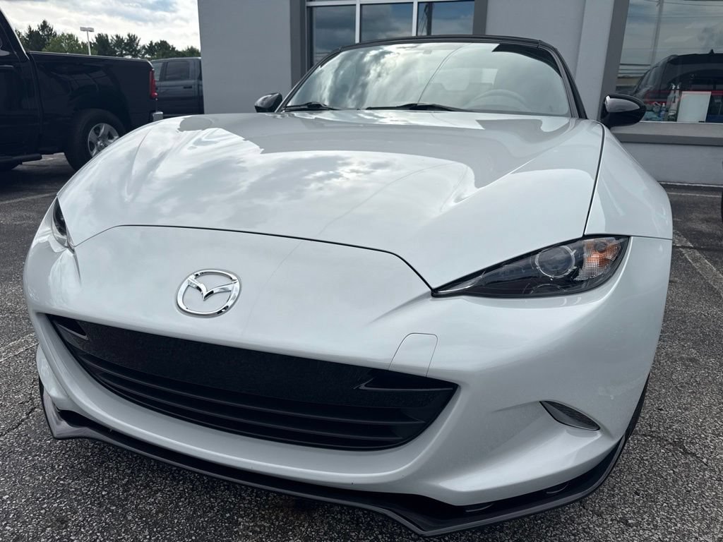 Used 2016 MAZDA MX-5 Miata Club w/ Brembo/BBS Package RWD image 12