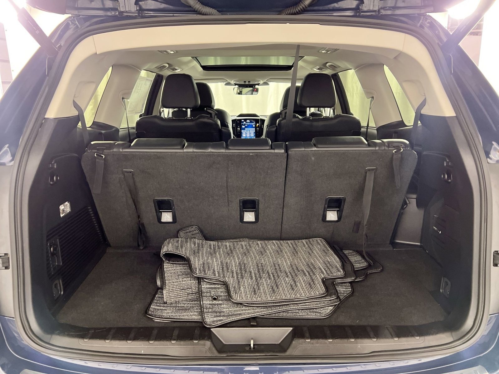 Used 2023 Subaru Ascent Limited w/ Technology Package image 17