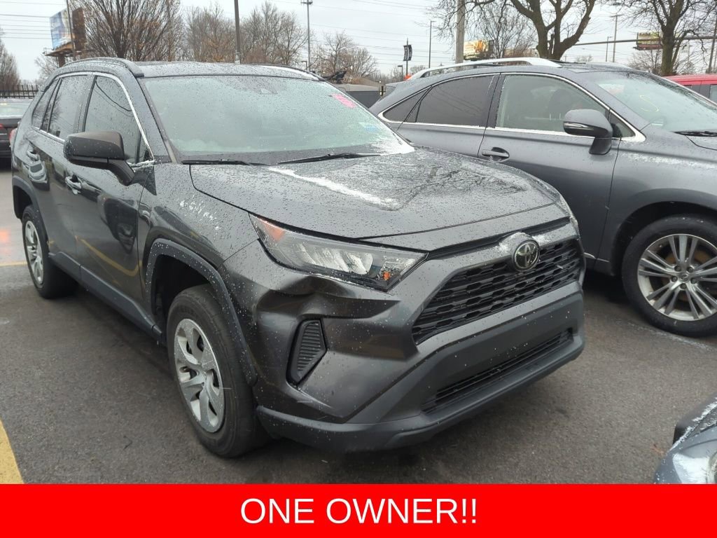 Used 2020 Toyota RAV4 LE image 2