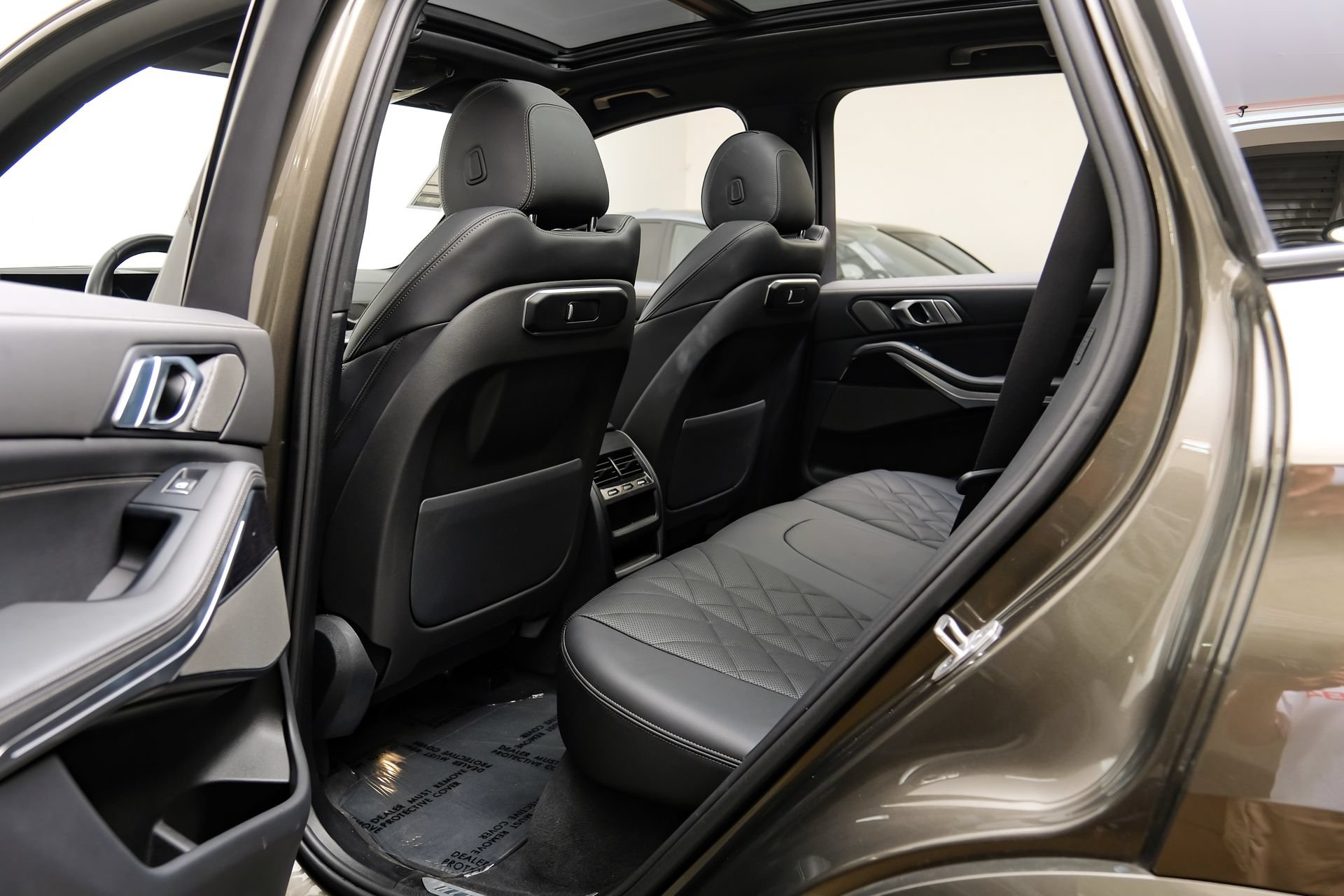 Used 2024 BMW X5 sDrive40i w/ M Sport Package RWD image 48