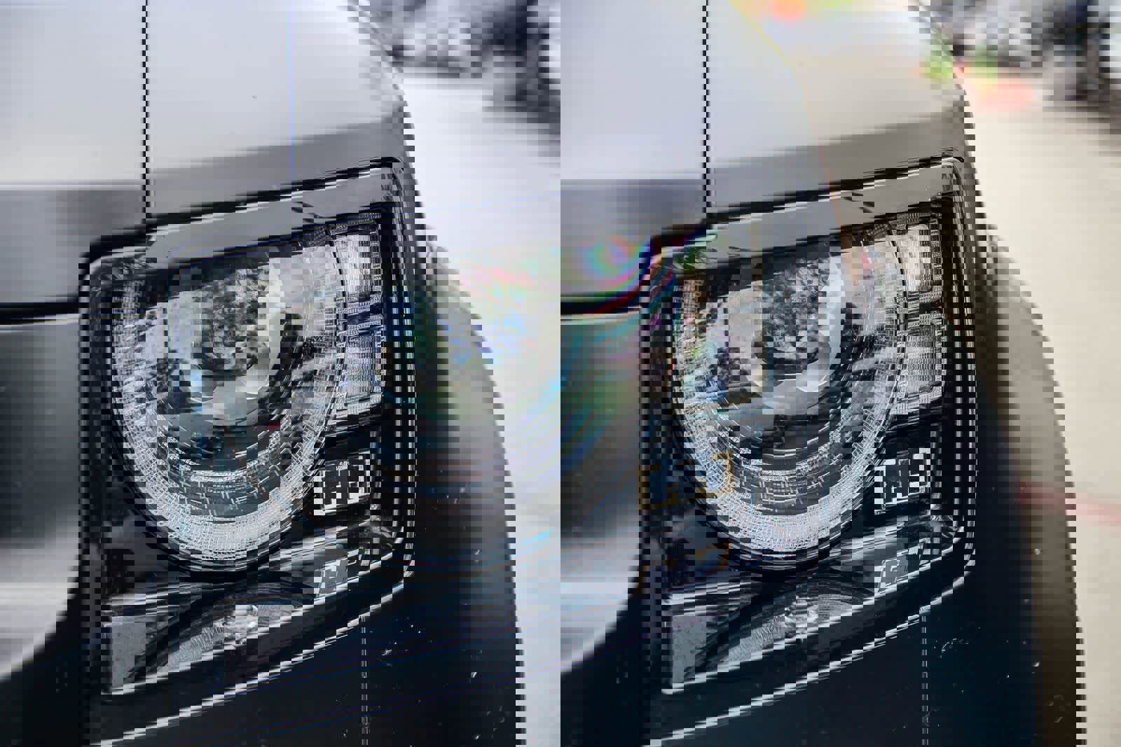 Used 2023 Land Rover Defender 130 X-Dynamic SE image 10