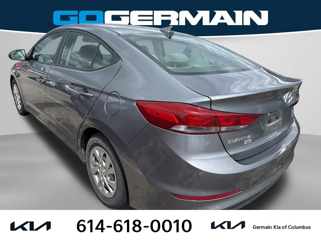 Used 2017 Hyundai Elantra SE w/ Cargo Package FWD image 3