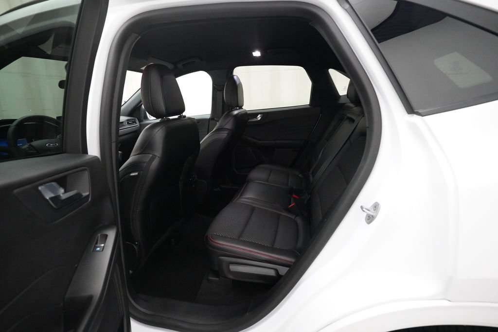 Used 2023 Ford Escape ST-Line w/ Tech Pack #1 AWD/4WD image 16