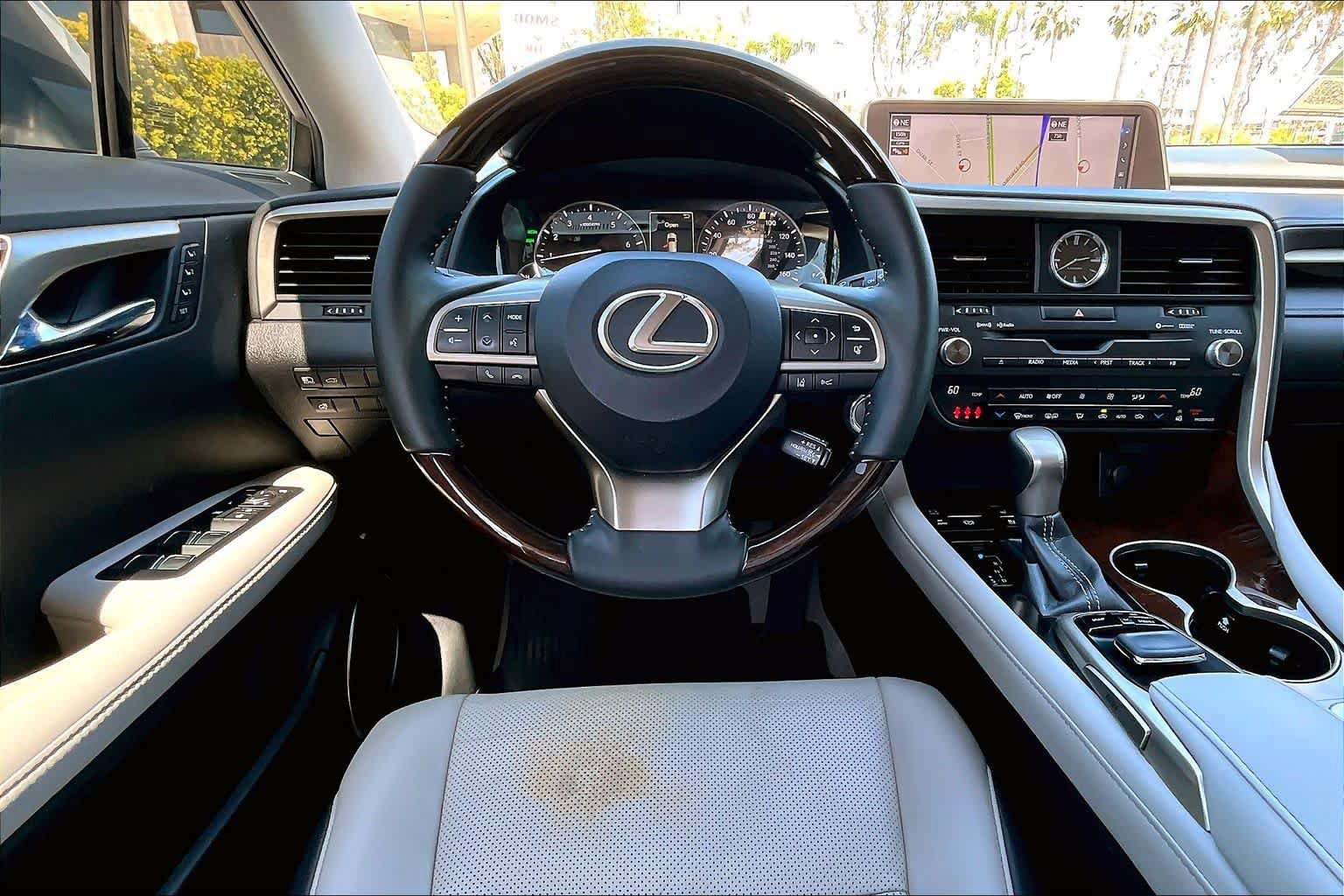 Used 2017 Lexus RX 350 FWD w/ Premium Package image 5