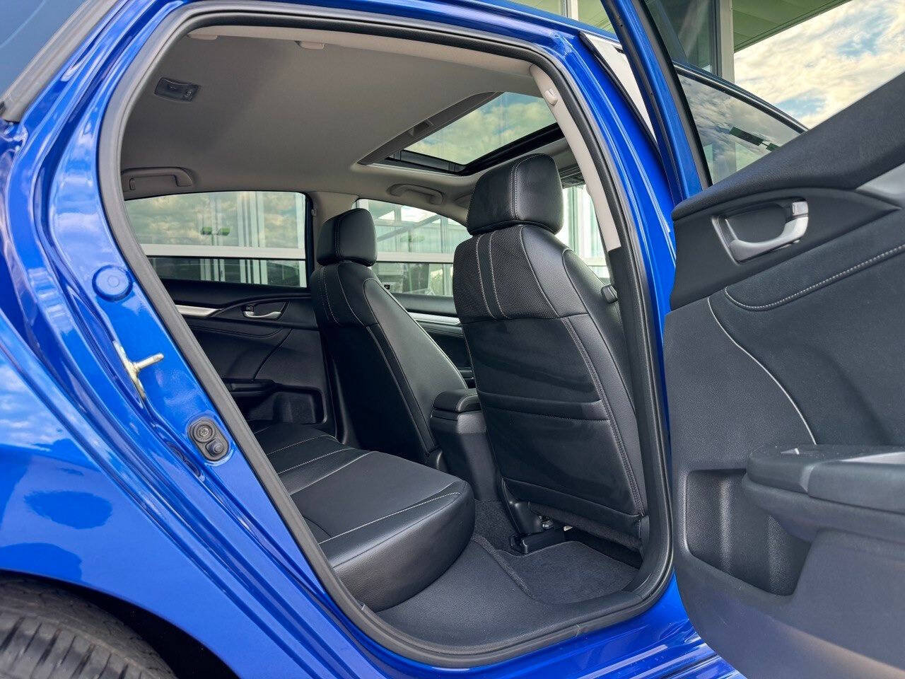 Used 2017 Honda Civic EX-L image 17