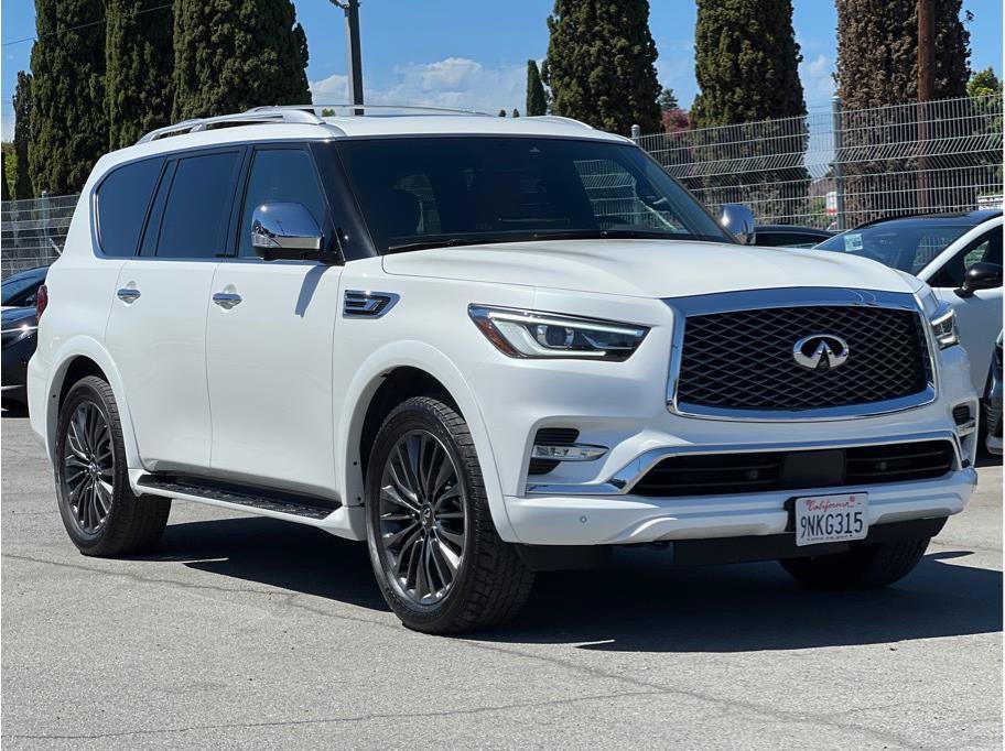 Used 2024 INFINITI QX80 Sensory w/ Cargo Package AWD/4WD image 3