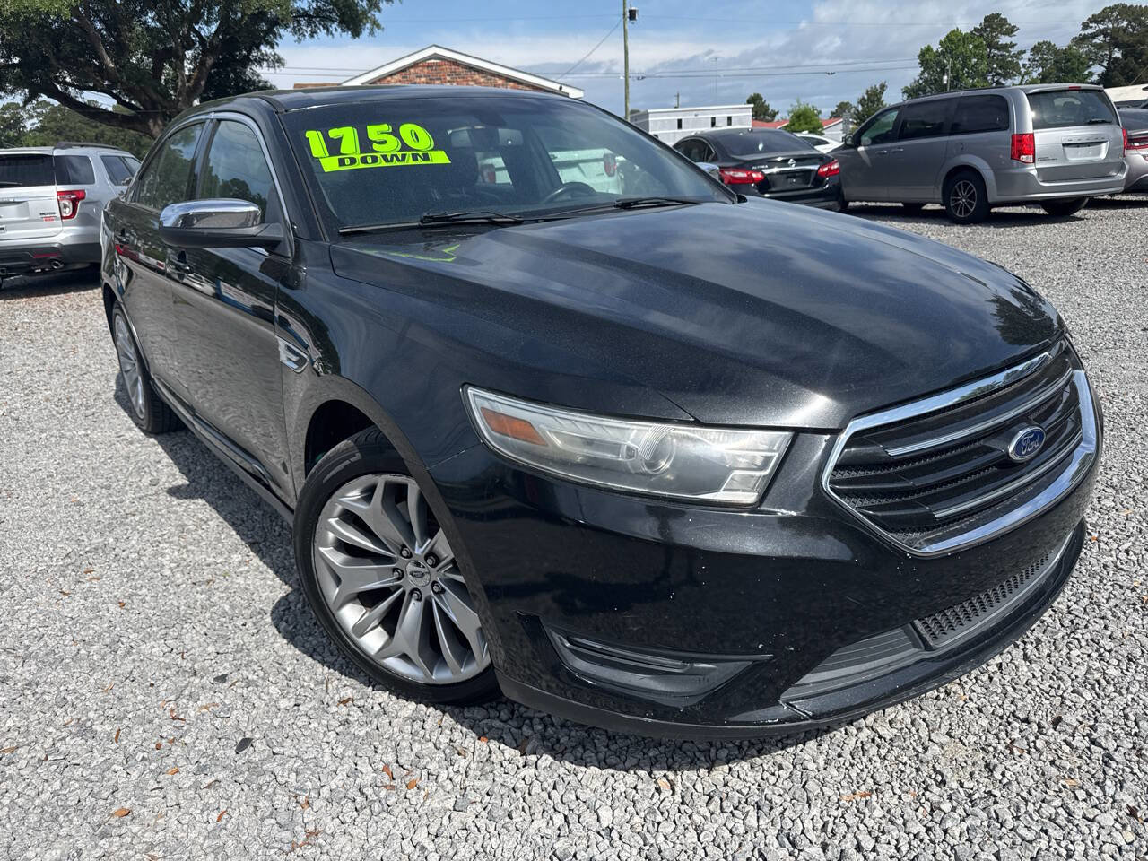Used 2014 Ford Taurus Limited FWD image 1