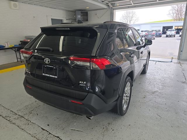 Used 2020 Toyota RAV4 XLE Premium AWD/4WD image 5