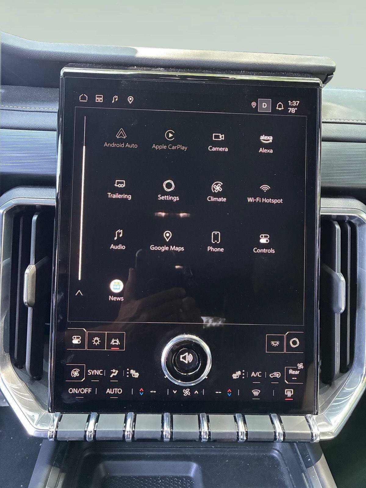 Used 2025 GMC Acadia Elevation AWD/4WD image 26