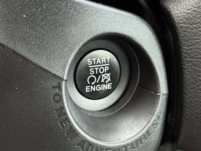 Used 2015 Jeep Renegade Limited FWD image 25
