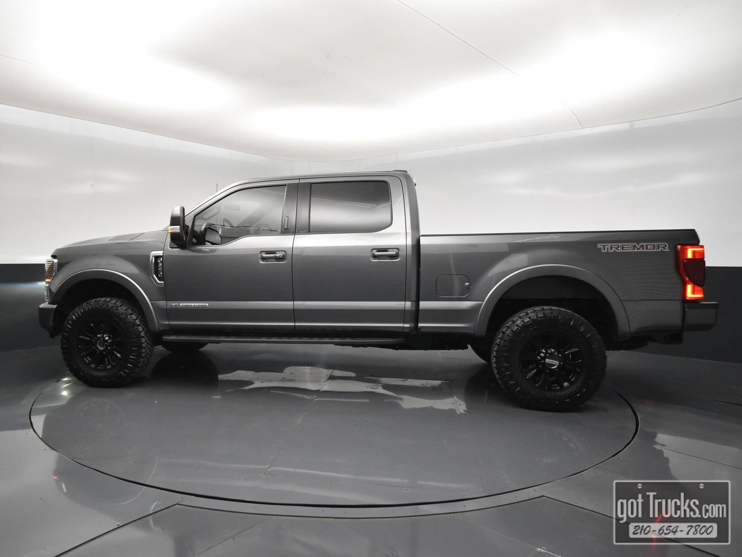 Used 2022 Ford F250 Lariat w/ Tremor Off-Road Package AWD/4WD image 3