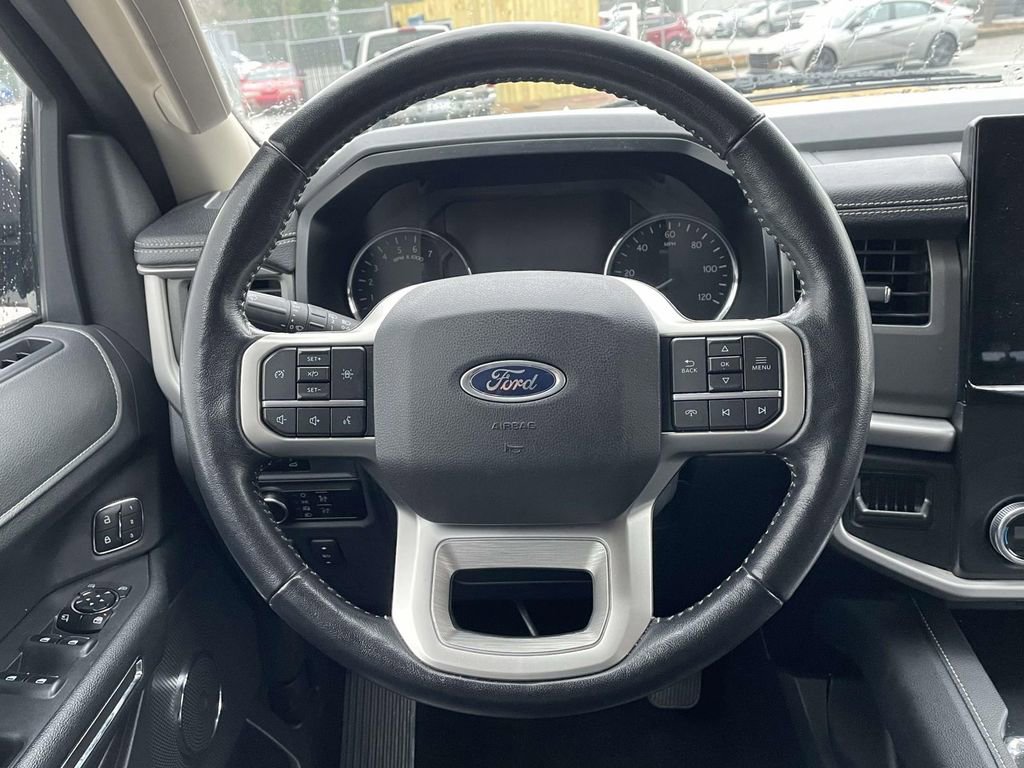 Used 2023 Ford Expedition Max XLT image 14