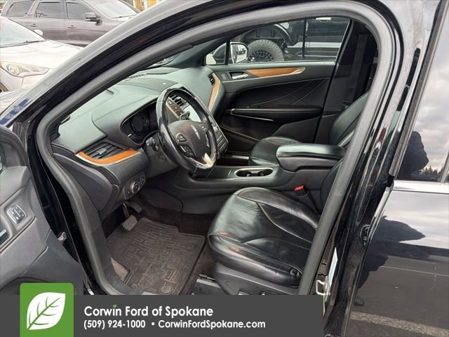 Used 2017 Lincoln MKC Reserve image 9