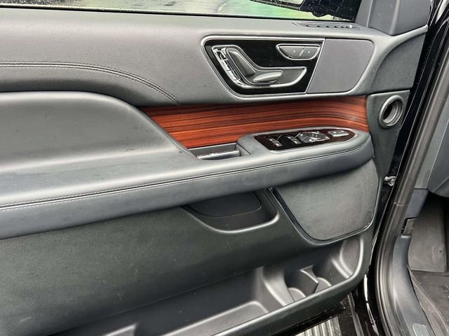 Used 2024 Lincoln Navigator Premiere image 18