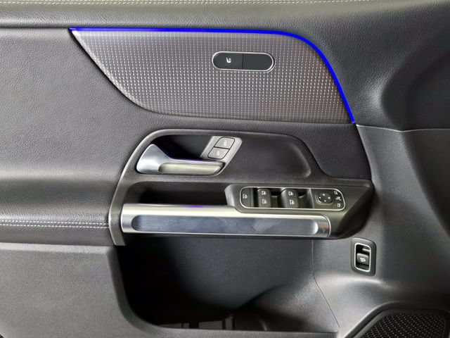 Used 2022 Mercedes-Benz GLB 250 image 20