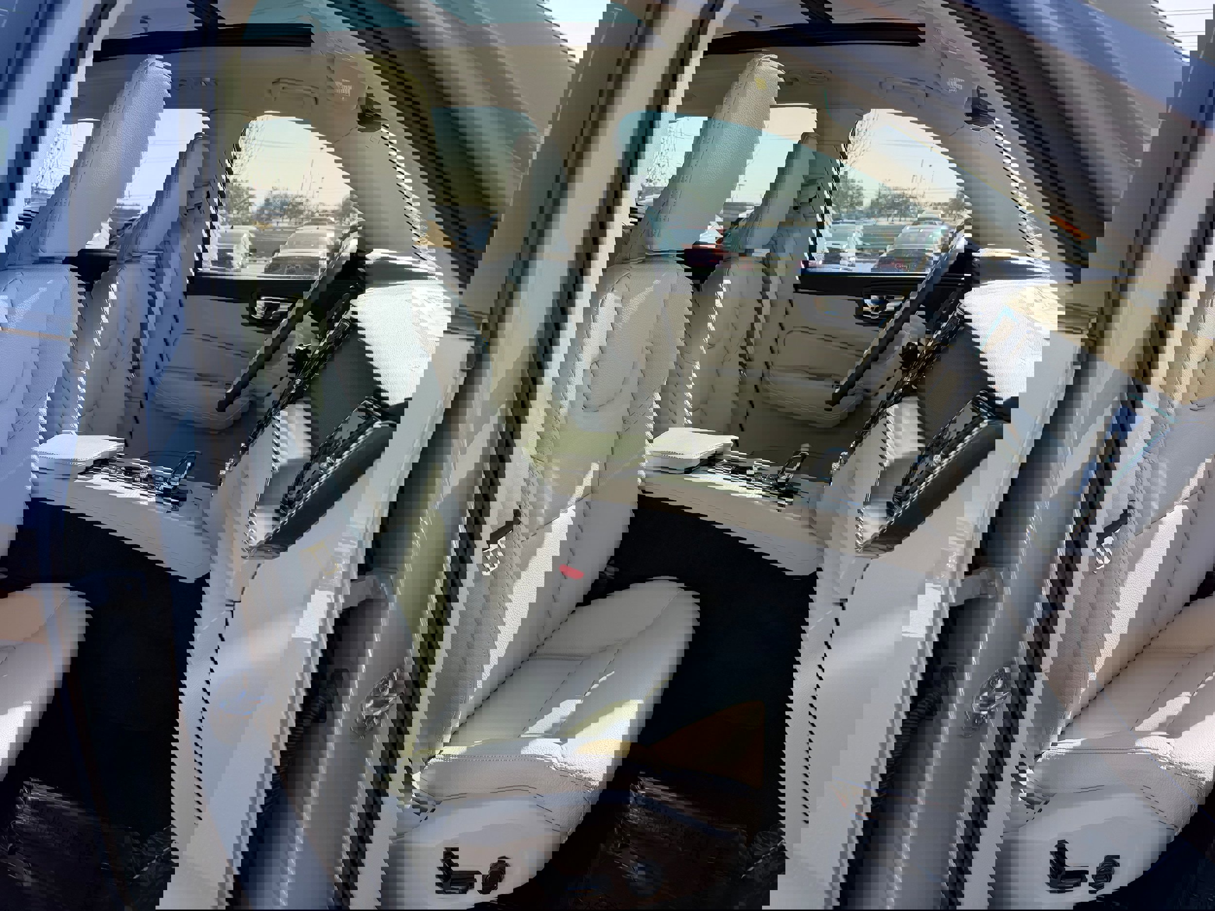 Used 2025 Volvo XC60 T8 Core w/ Protection Package Premier image 8