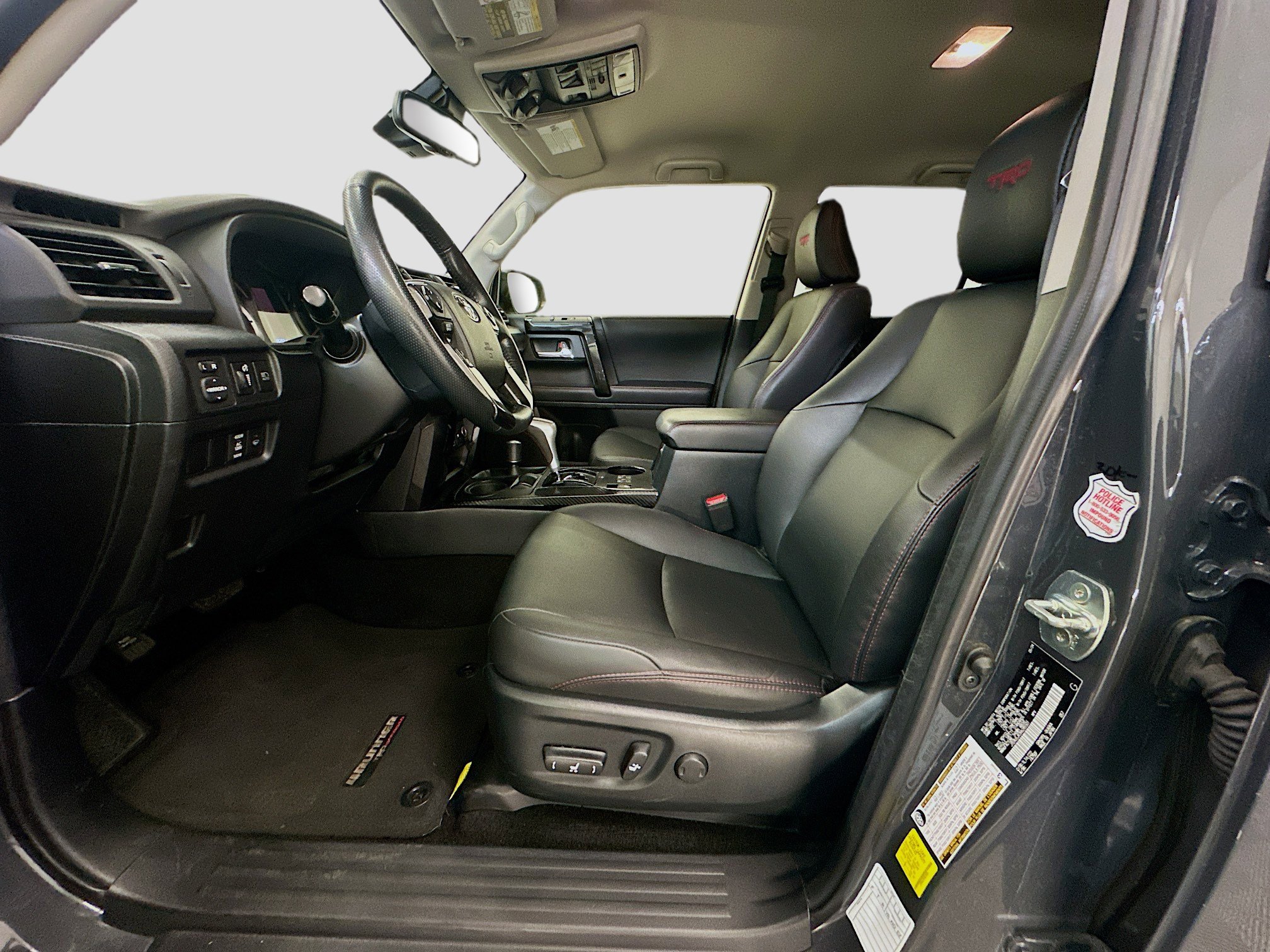 Used 2024 Toyota 4Runner TRD Off-Road Premium AWD/4WD image 13