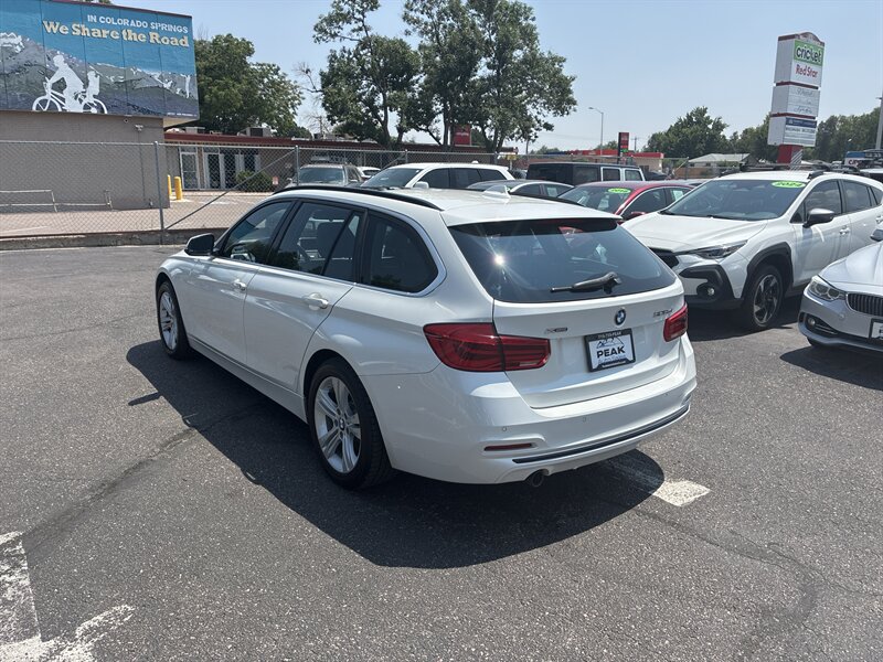 Used 2018 BMW 328d xDrive Wagon AWD/4WD image 5