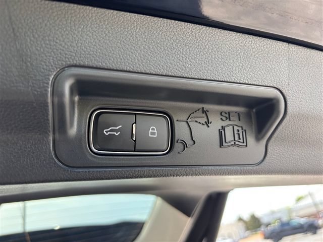 Certified 2026 Ford Explorer Active RWD image 21