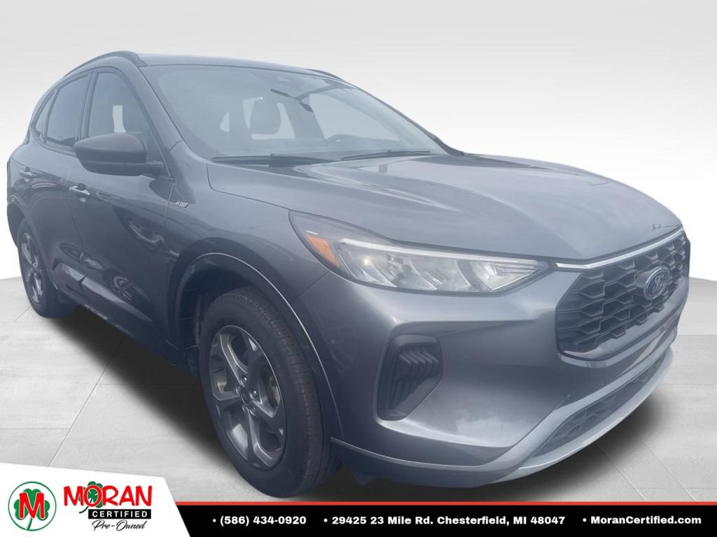 Used 2024 Ford Escape ST-Line w/ Tech Pack #1 AWD/4WD image 3