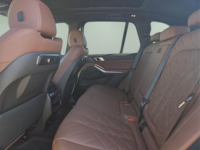 Used 2024 BMW X5 sDrive40i w/ Parking Assistance Package image 16