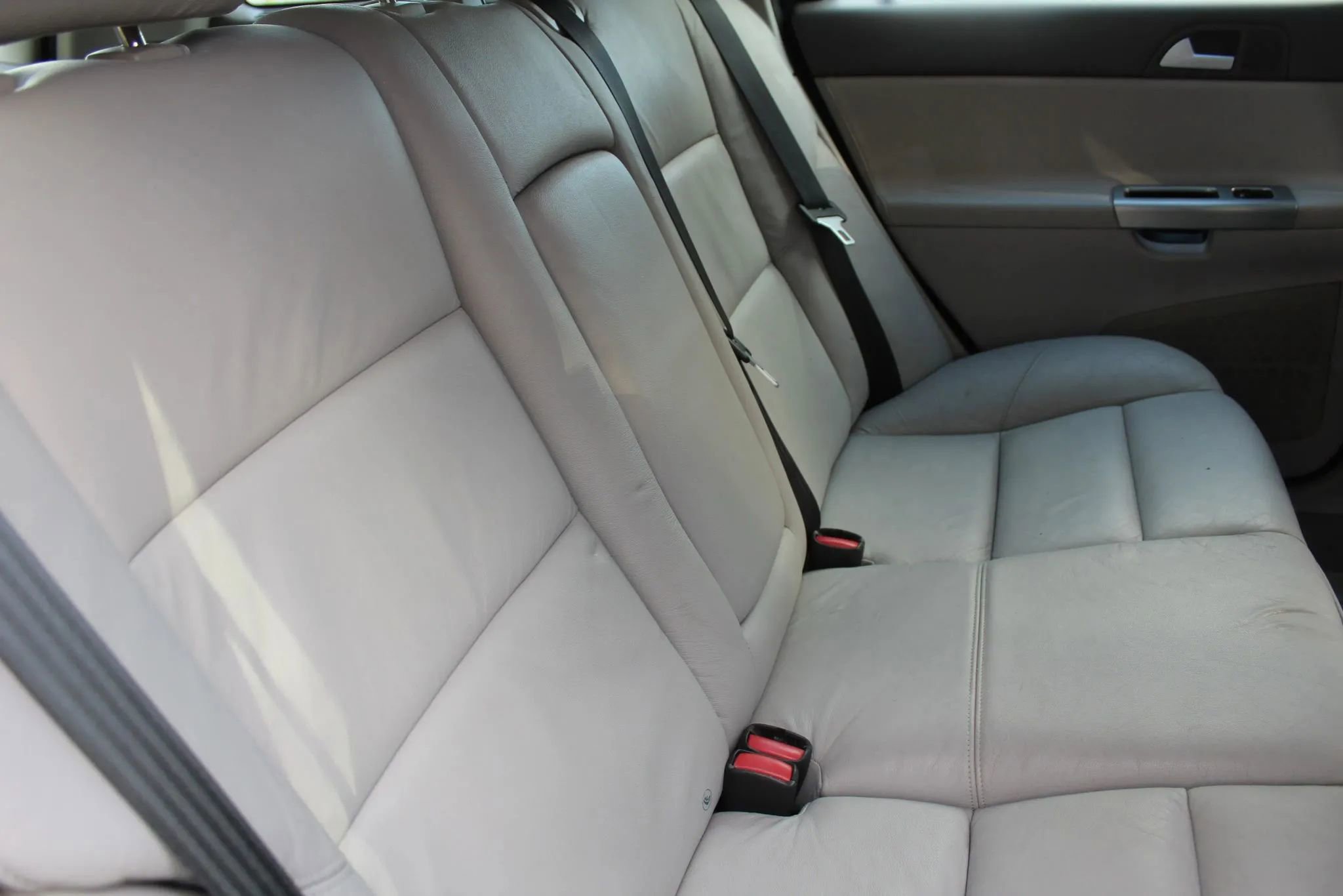 Used 2008 Volvo V50 T5 image 16