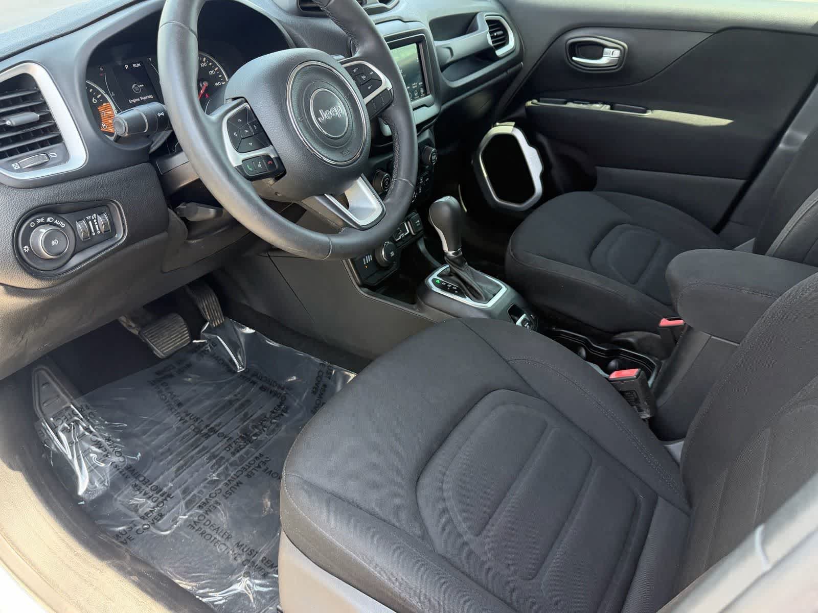 Used 2019 Jeep Renegade Latitude w/ Popular Equipment Group AWD/4WD image 2