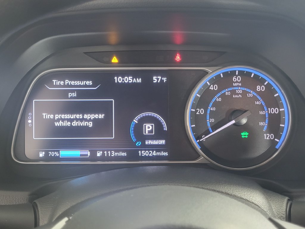 Used 2025 Nissan Leaf S FWD image 14