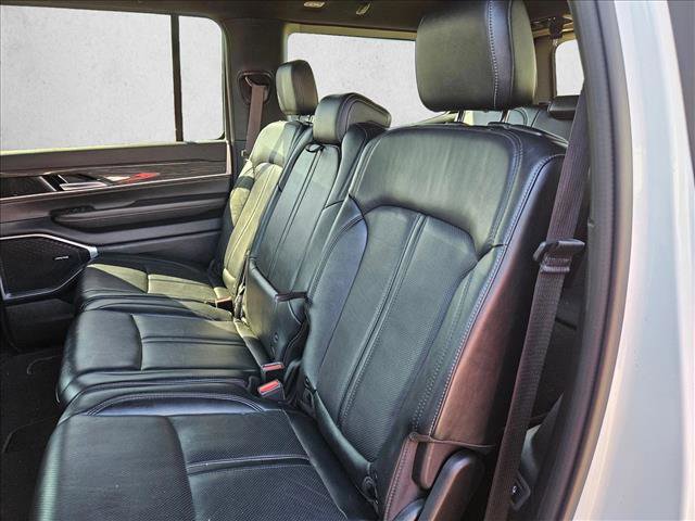 Used 2022 Jeep Wagoneer Series III AWD/4WD image 20
