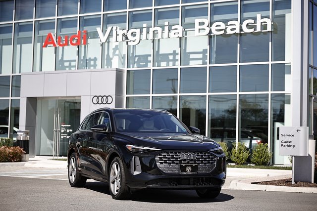 New 2025 Audi Q5 Prestige image 1