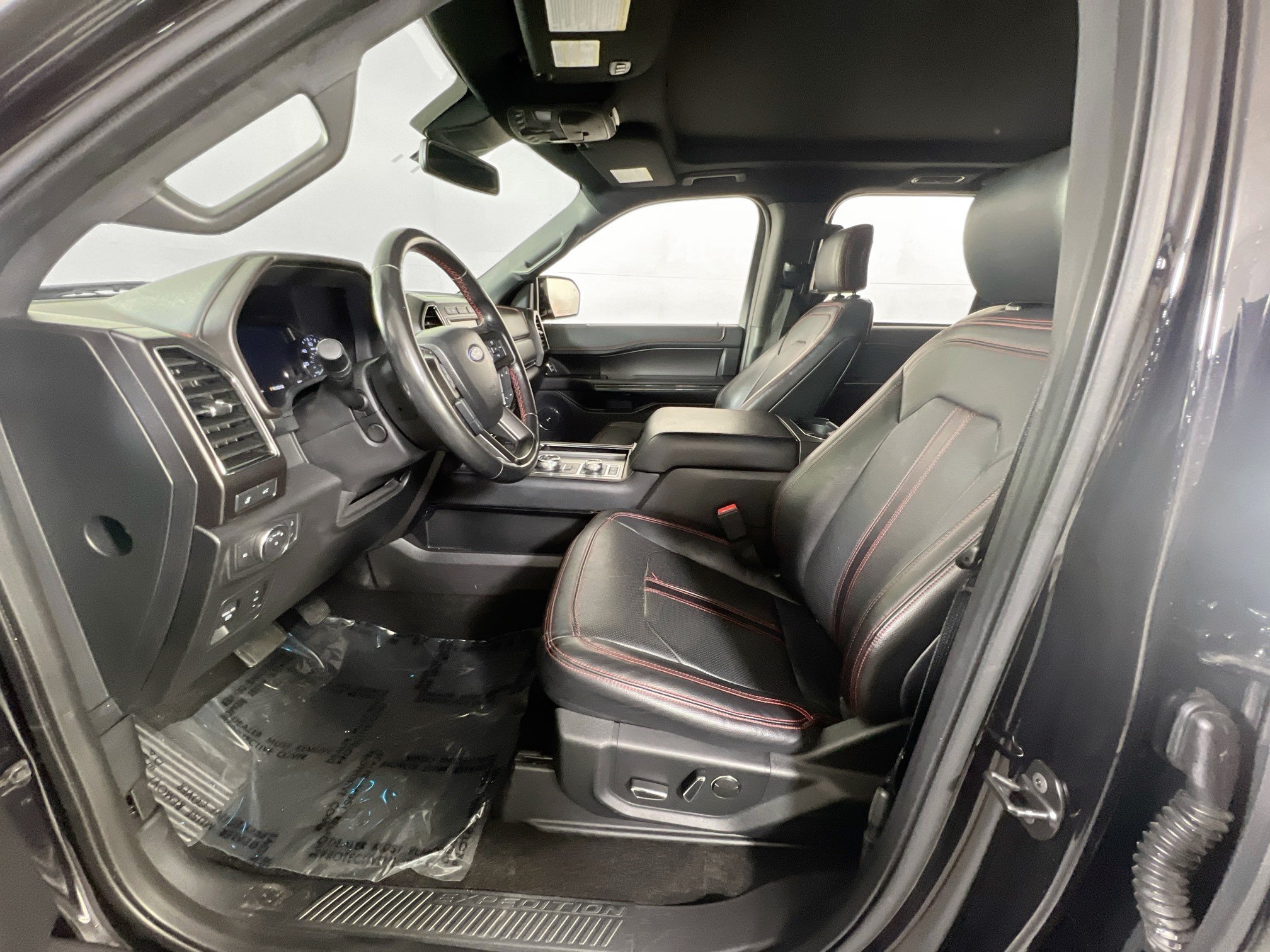 Used 2019 Ford Expedition Limited w/ Equipment Group 303A AWD/4WD image 21