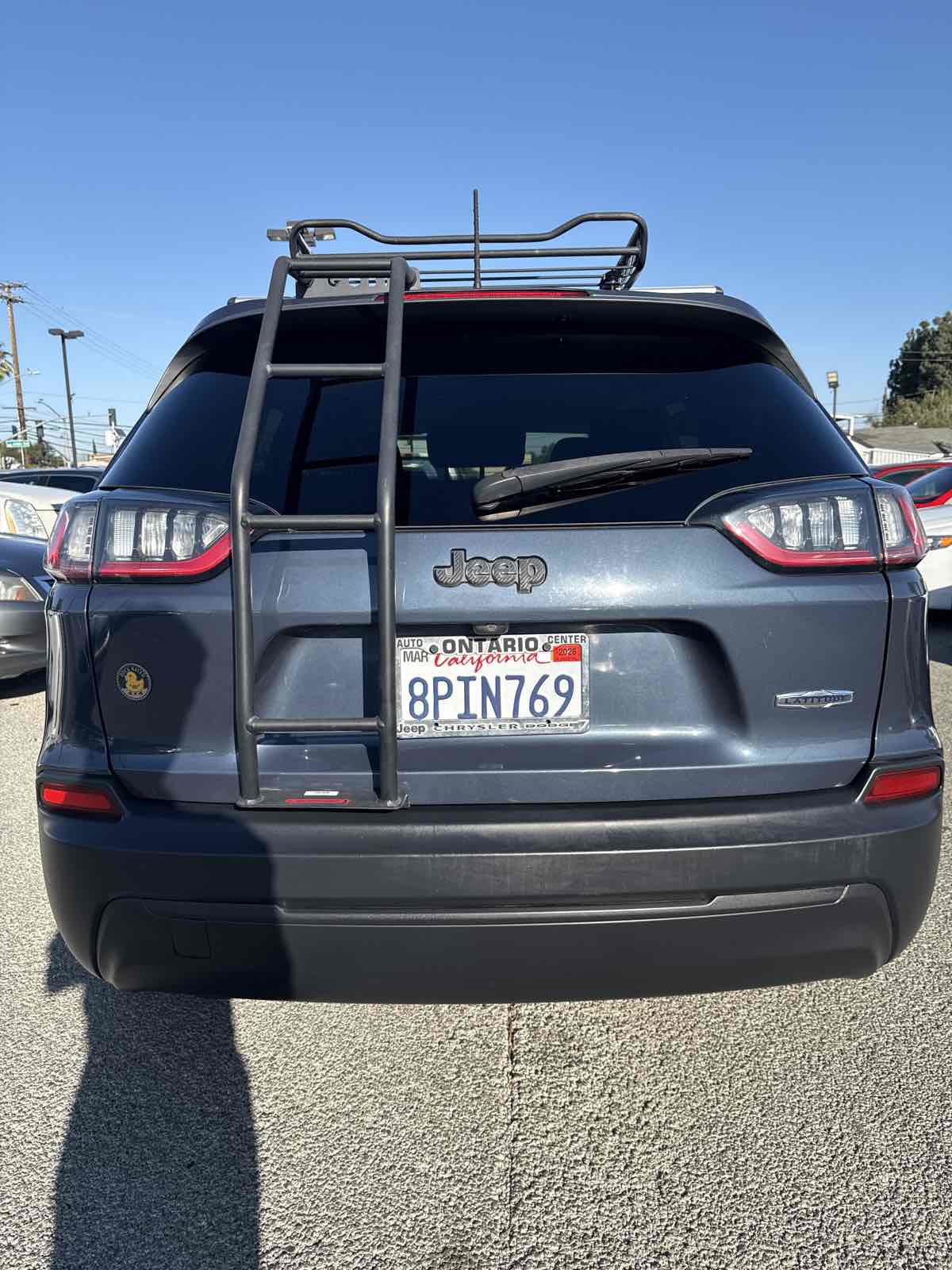 Used 2020 Jeep Cherokee Latitude FWD image 5