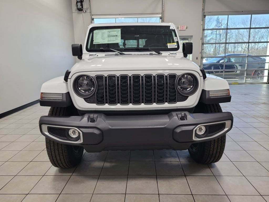 New 2026 Jeep Gladiator Sahara image 2