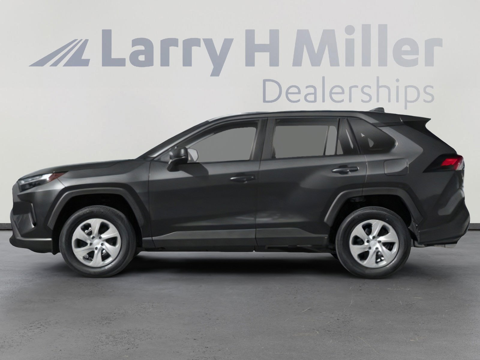 Used 2023 Toyota RAV4 LE AWD/4WD image 3