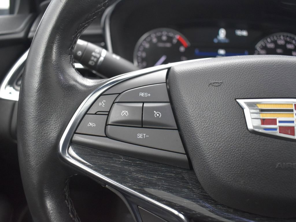 Used 2021 Cadillac XT5 Premium Luxury image 16