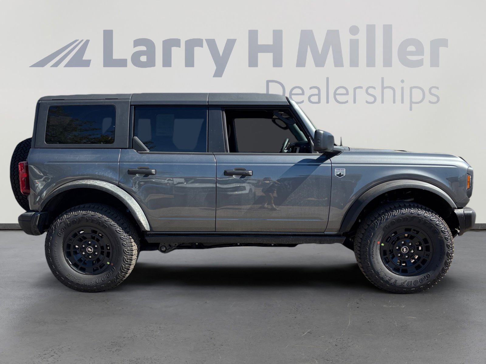 New 2026 Ford Bronco Big Bend w/ Black Diamond Package image 6