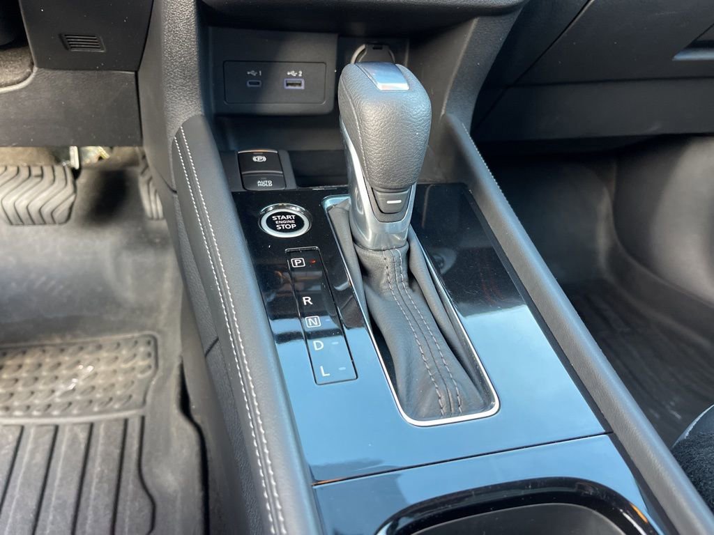 Used 2024 Nissan Kicks SR w/ SR Premium Package image 14