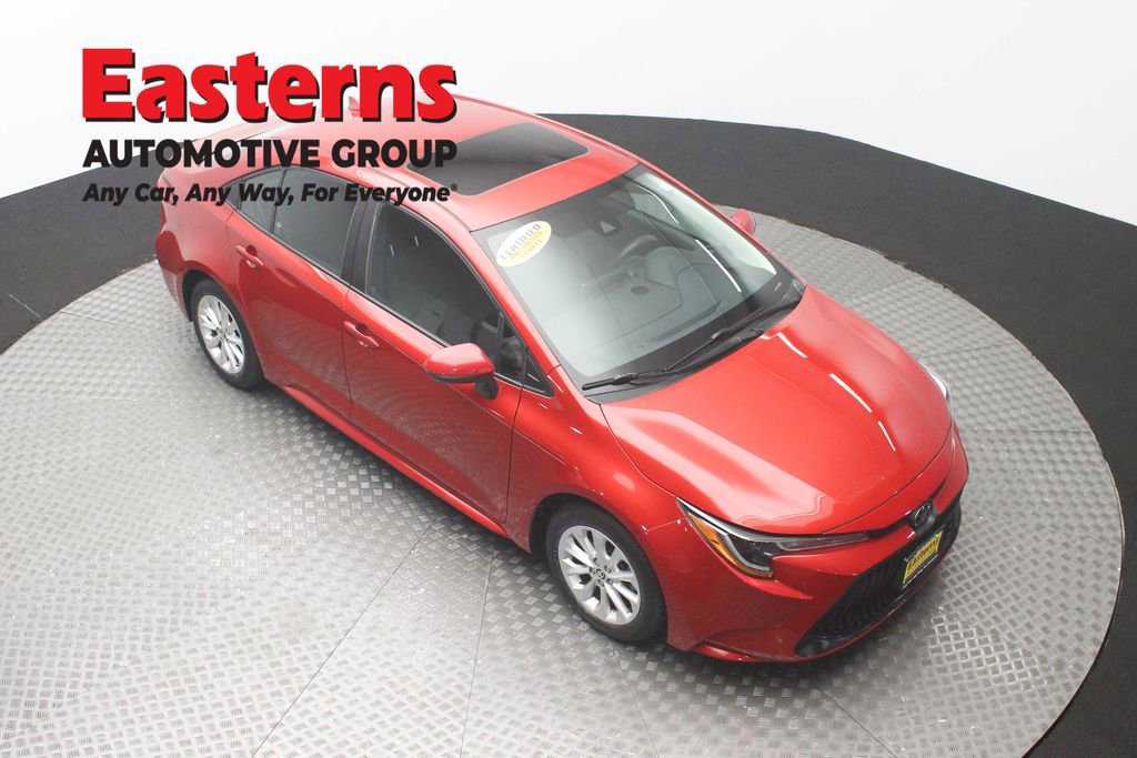 Used 2020 Toyota Corolla LE w/ LE Premium Package FWD image 3