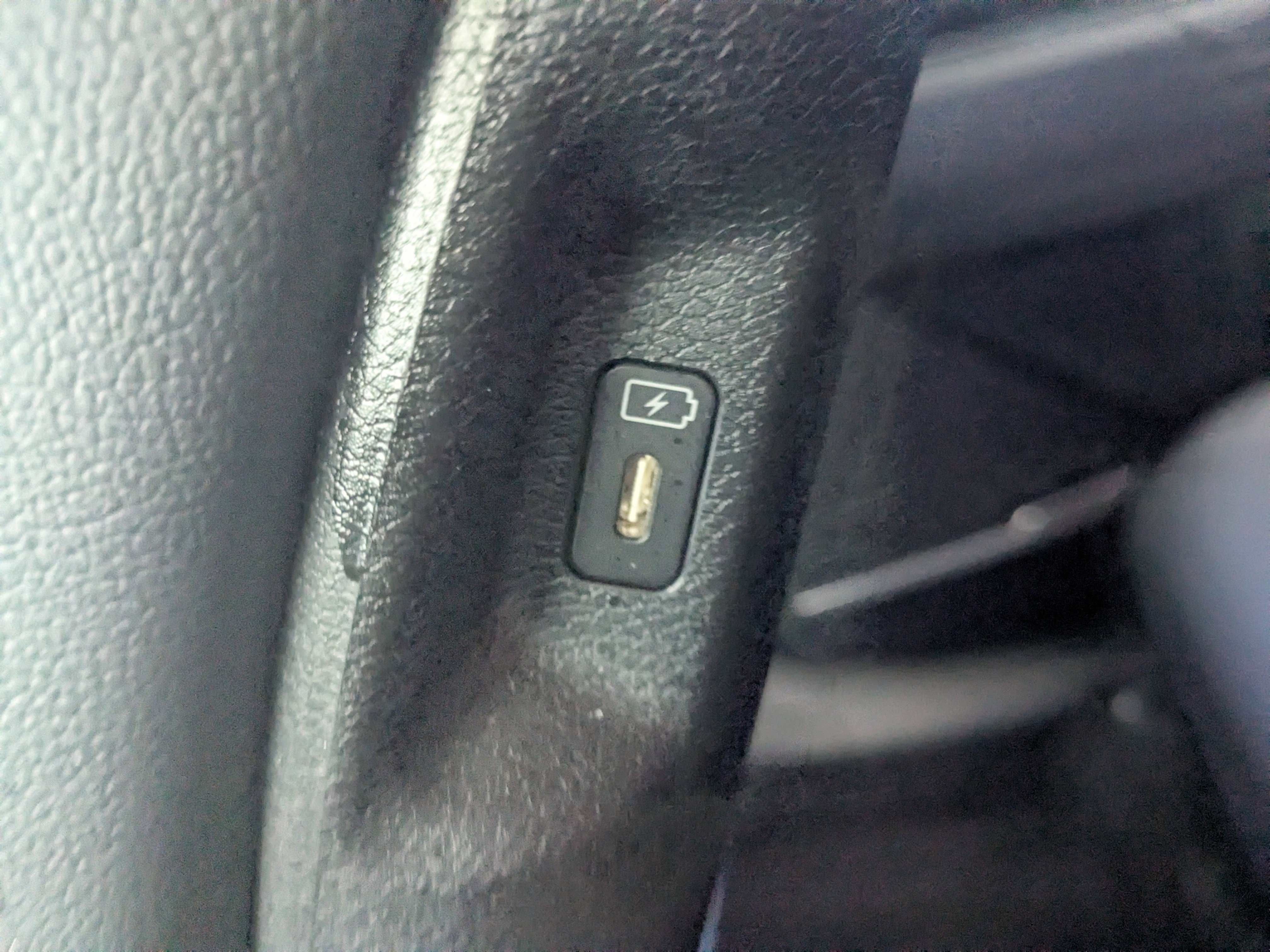 Certified 2024 Kia Sportage EX image 16