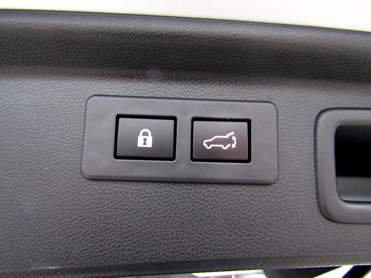 Used 2022 Subaru Forester Premium image 25