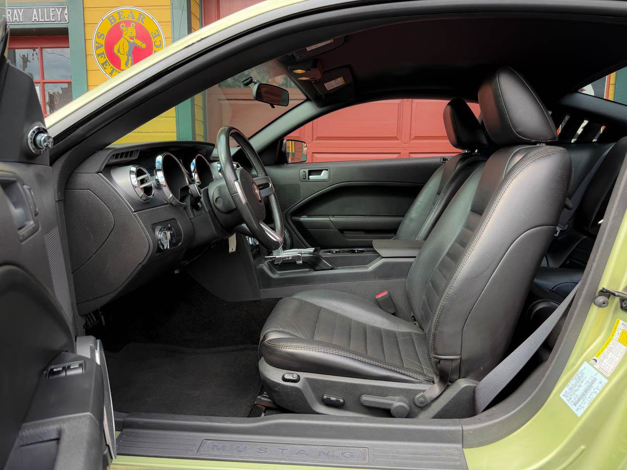 Used 2006 Ford Mustang GT Premium RWD image 14