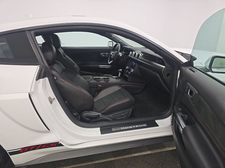 Used 2022 Ford Mustang GT Premium w/ Equipment Group 401A RWD image 10