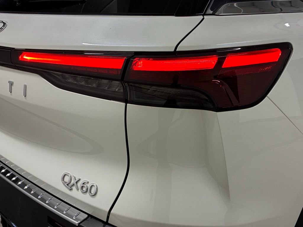 Used 2025 INFINITI QX60 Autograph w/ Cargo Package AWD/4WD image 12