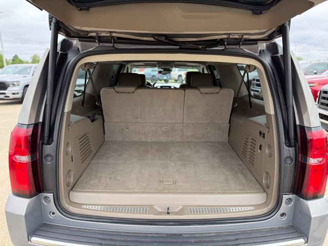 Used 2017 Chevrolet Suburban Premier AWD/4WD image 23